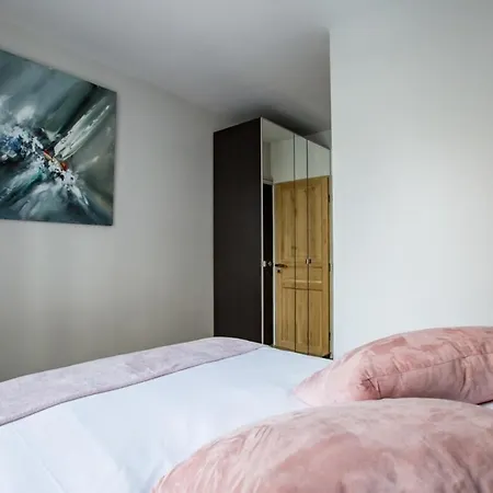 Spacious&charming 2 Bedroom Flat à Madeleine *