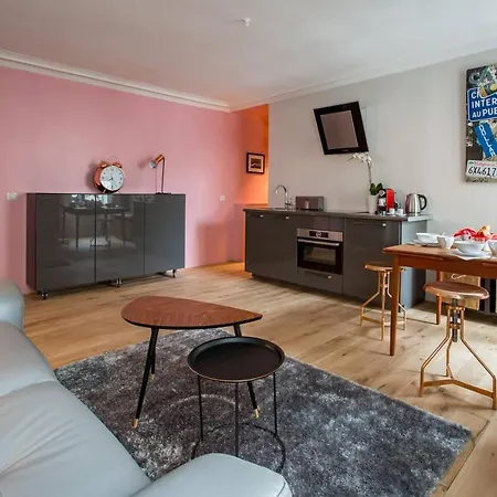 Apartament Spacious And Charming 2 Bedroom Flat A Madeleine *